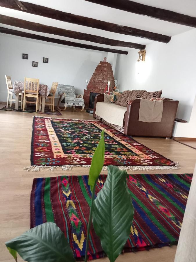 Casuta Din Deal Vaideeni Екстер'єр фото